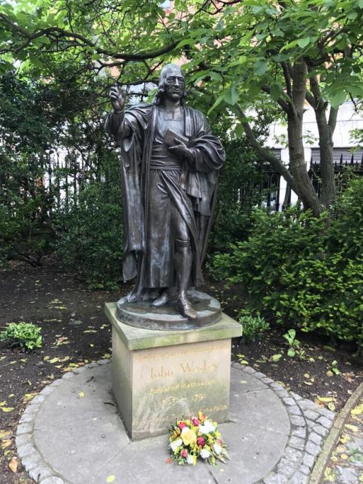 St Pauls - John Wesley statue